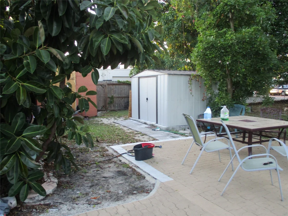 Photo of 228 SE 3rd Avenue
