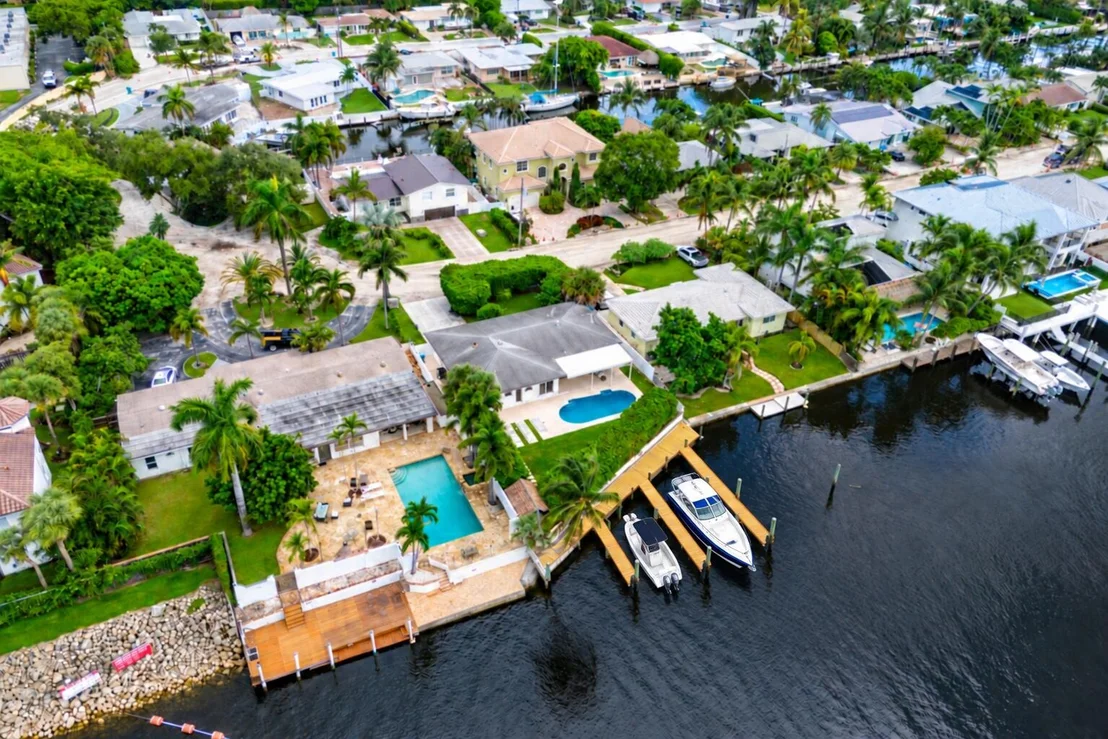 Photo of 638 Shore Drive