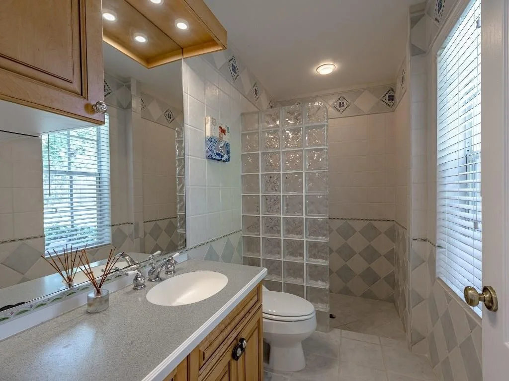 Photo of 7650 Live Oak Drive