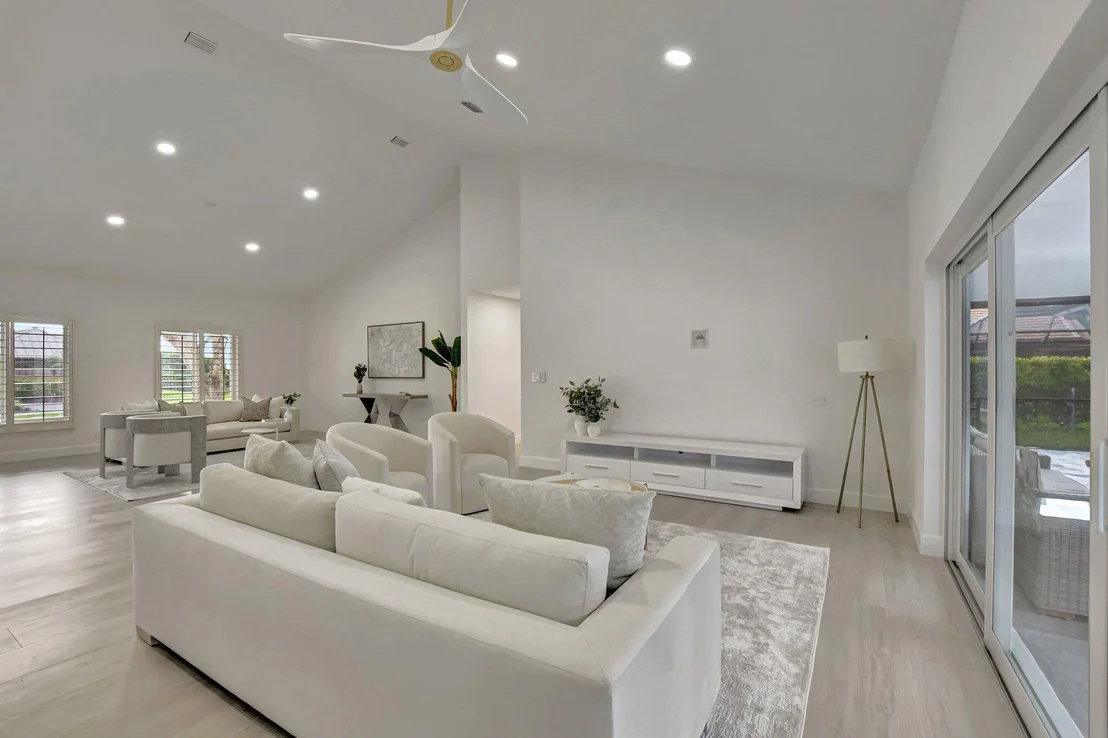 Photo of 3065 Saint James Drive
