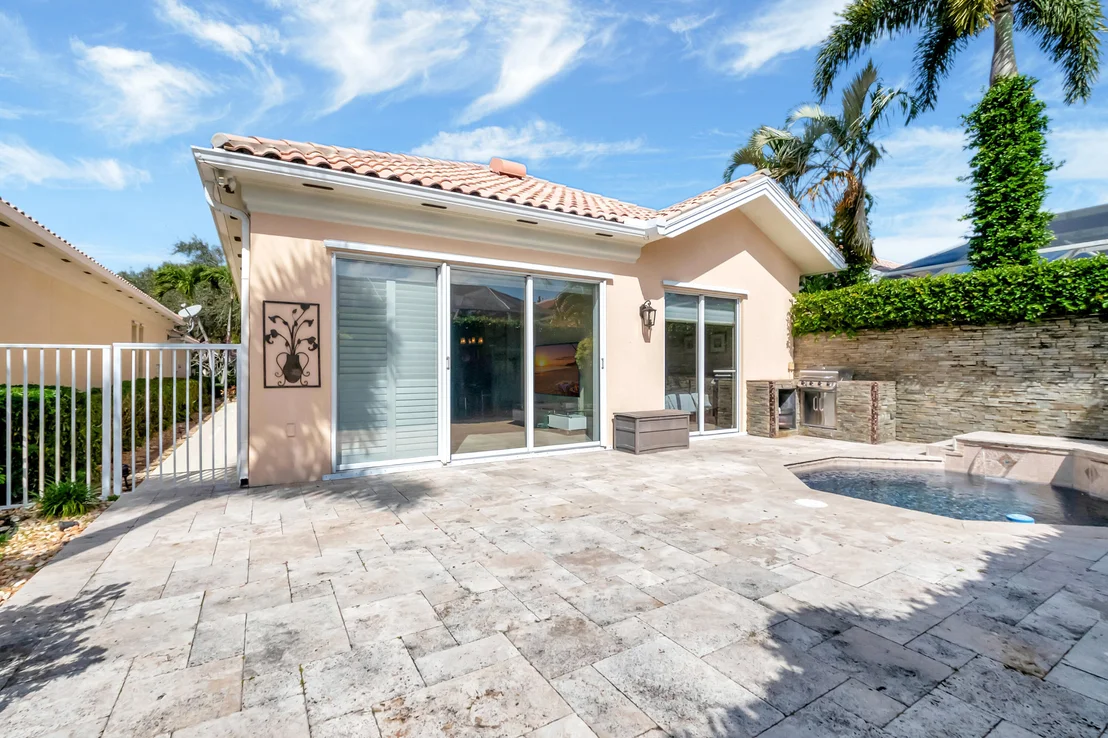 Photo of 4786 Temple Drive