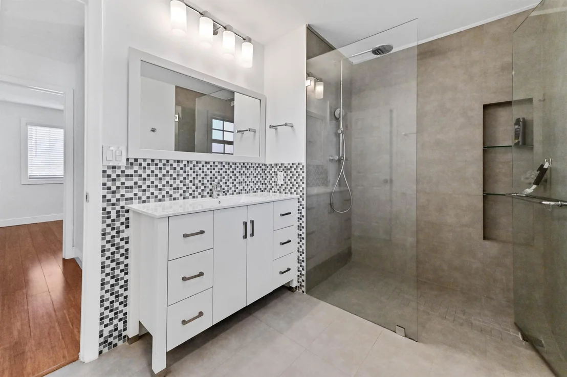 Photo of 1467 Cochran Drive