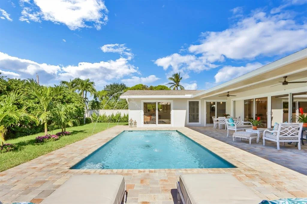 Photo of 521 Sunset Way