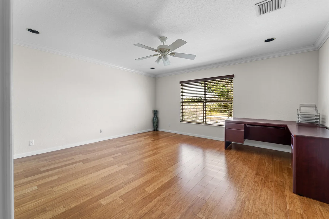 Photo of 4341 NE Lake Lucerne Circle NE
