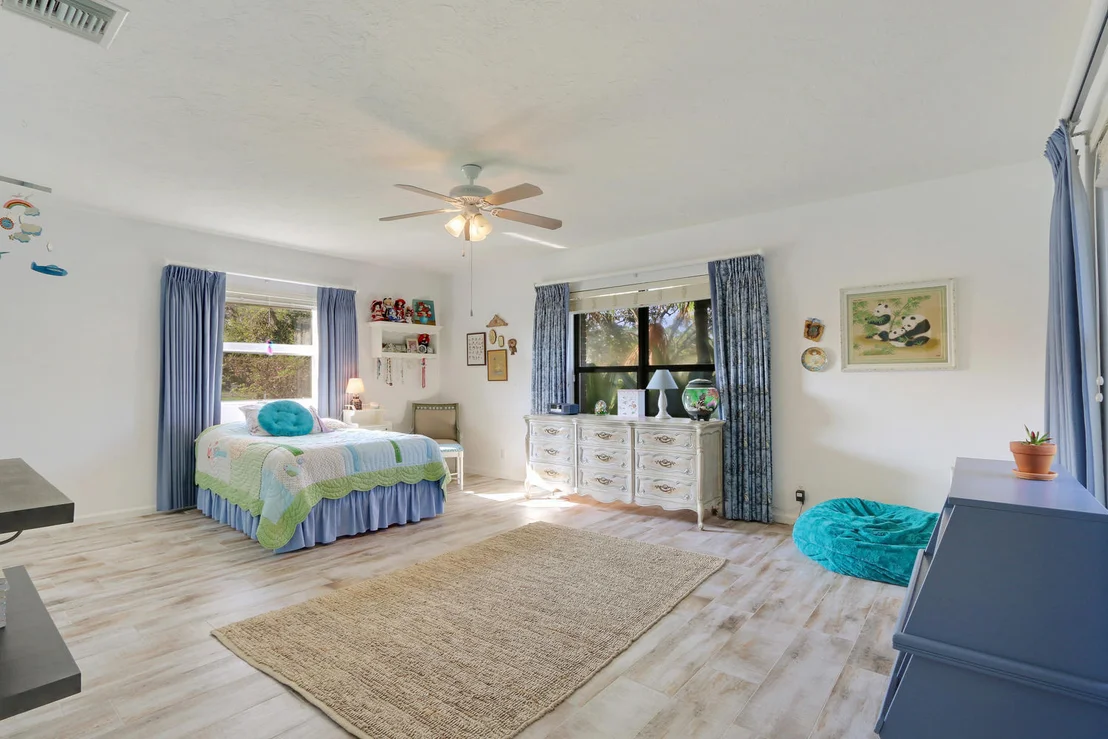Photo of 160 SE Turtle Creek Drive