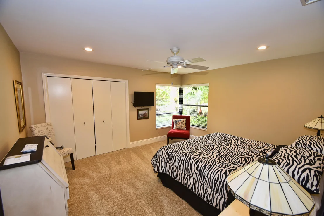 Photo of 3943 Live Oak Boulevard