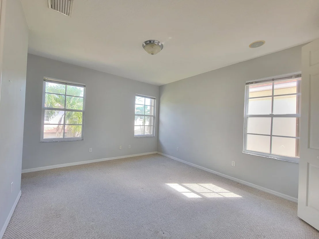 Photo of 491 Leaf Drive