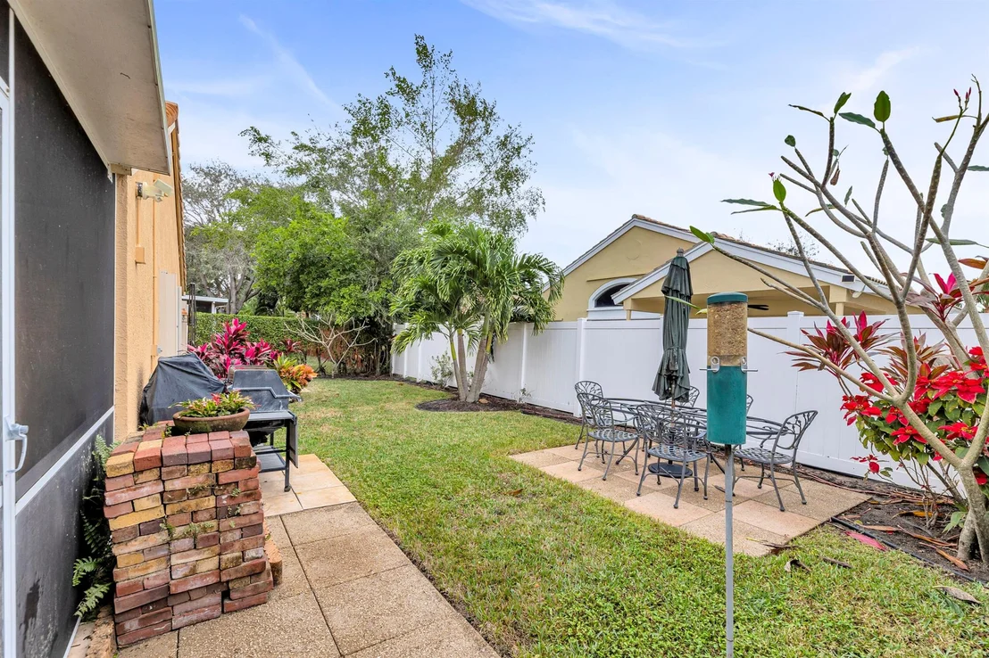 Photo of 3975 Sabal Lakes Road