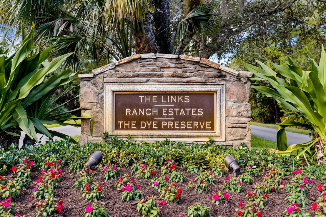 Photo of 1616 SE Colony Way