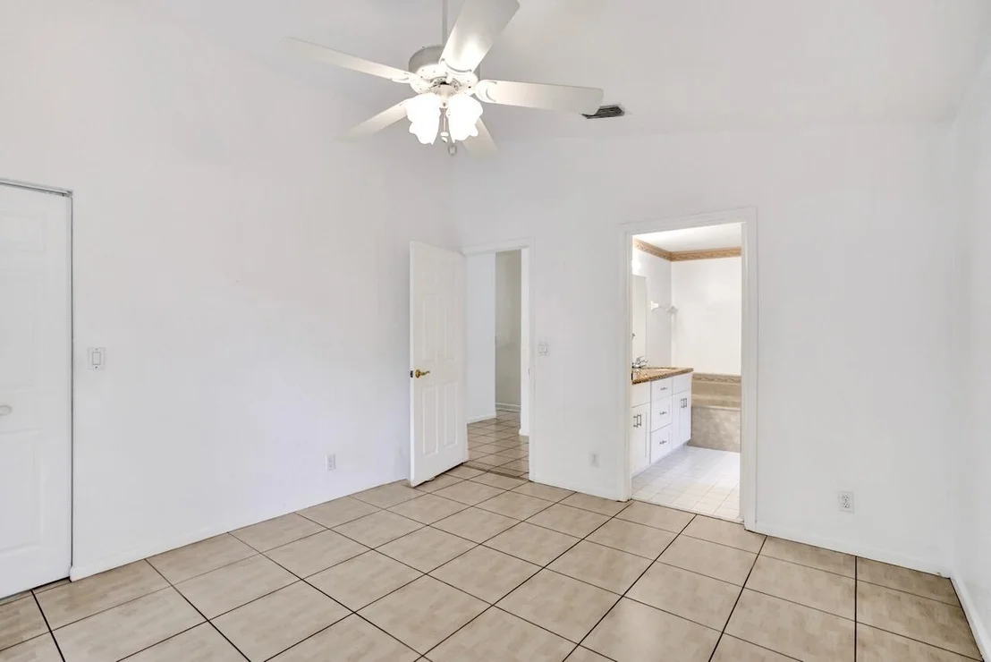 Photo of 8140 Palm Gate Drive