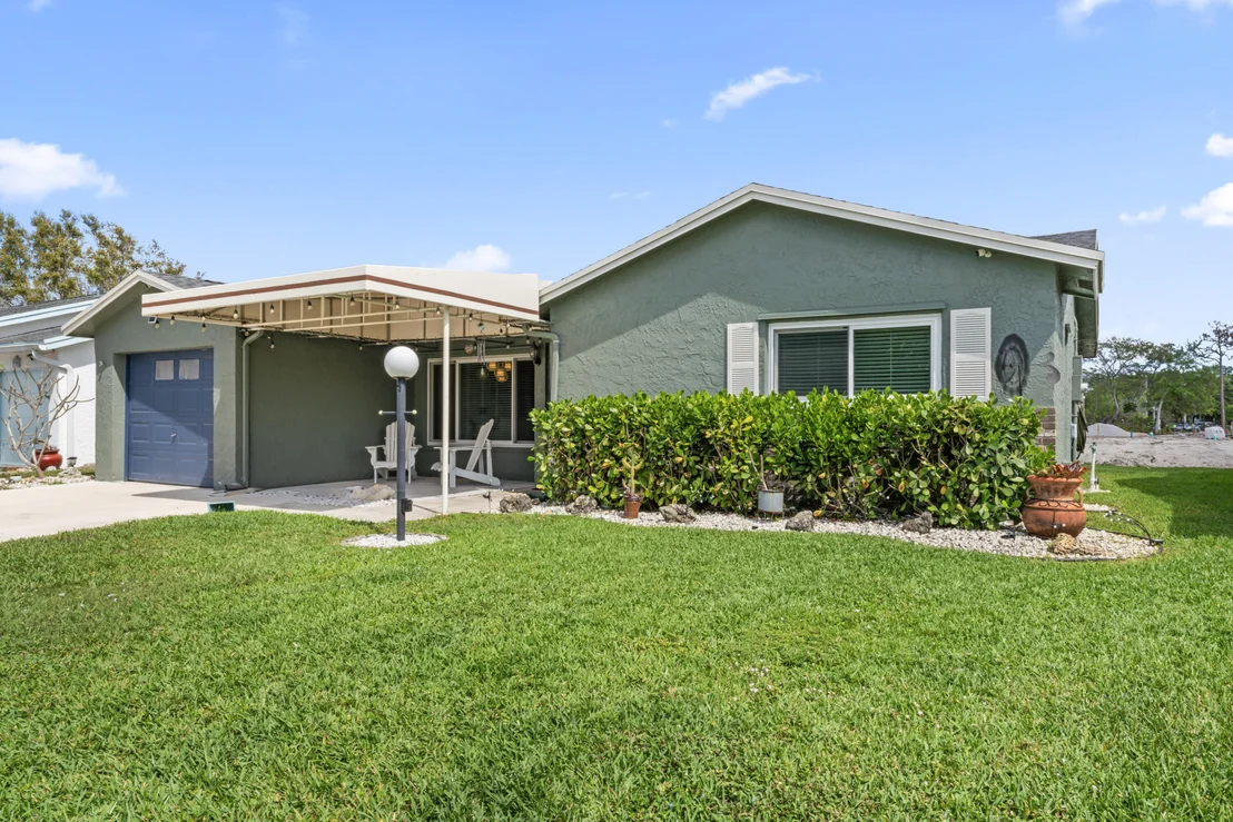 Photo of 7123 Pine Manor Drive