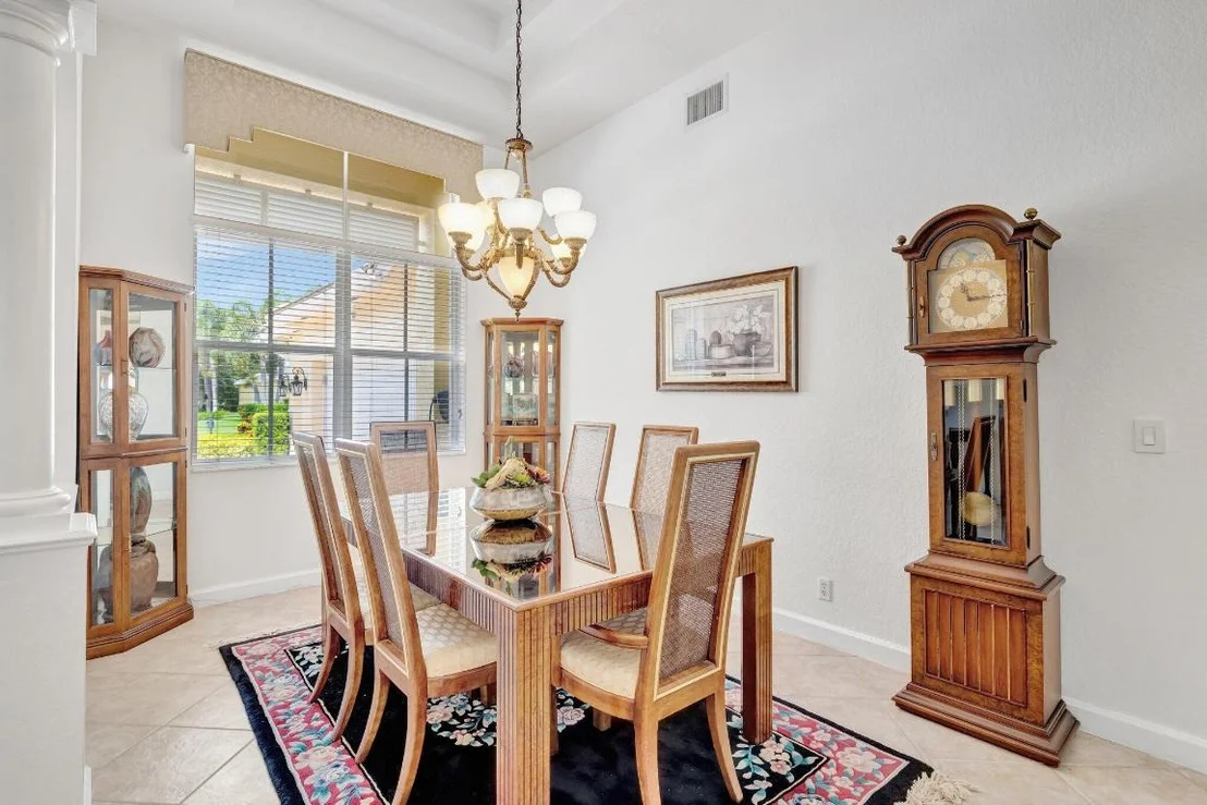 Photo of 699 SW River Bend Circle