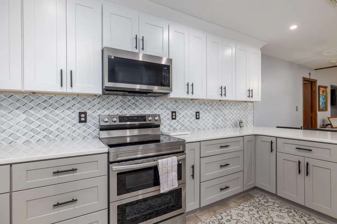 Photo of 8005 Lakeside Way