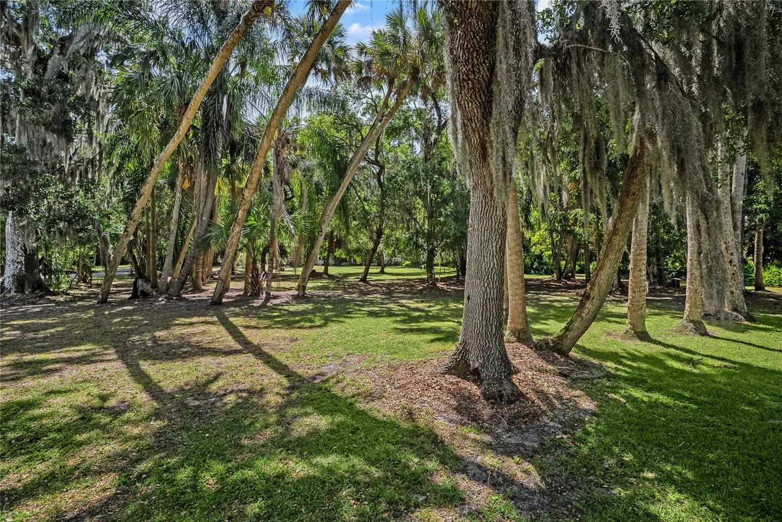 Photo of 4935 11th Lane