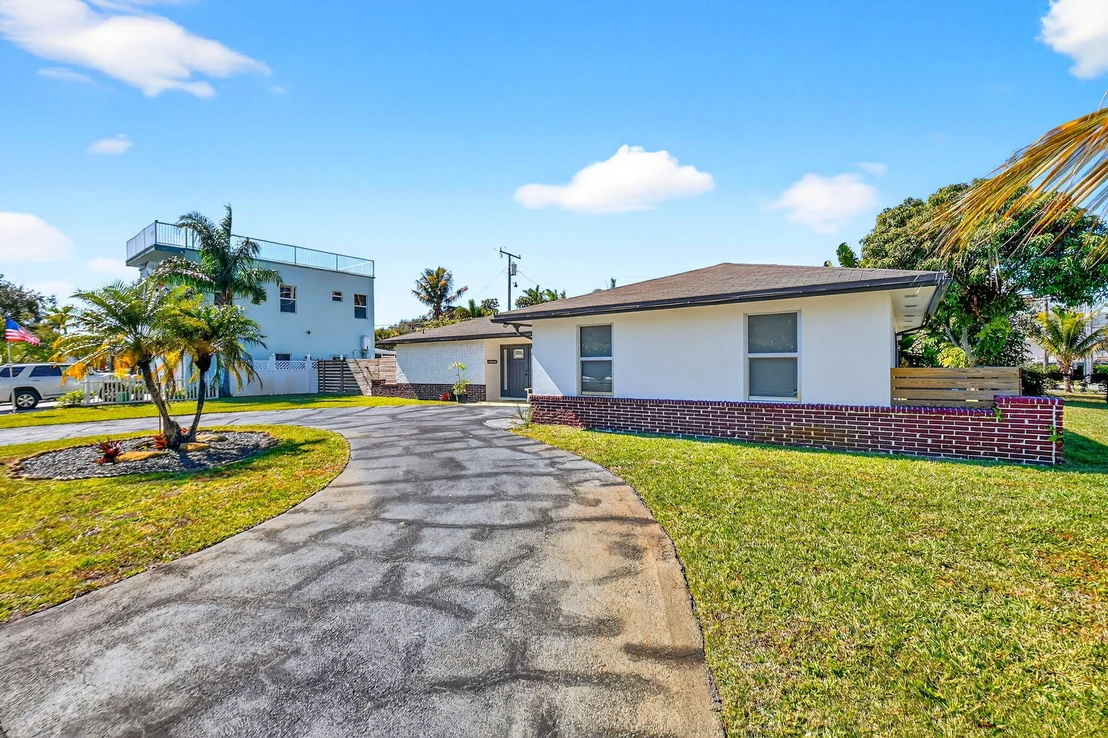 Photo of 3651 Palm Drive