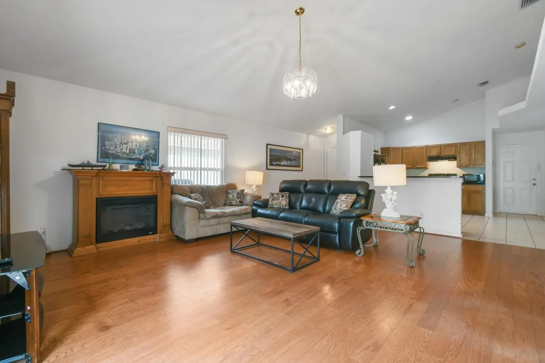 Photo of 102 Pennock Landing Circle