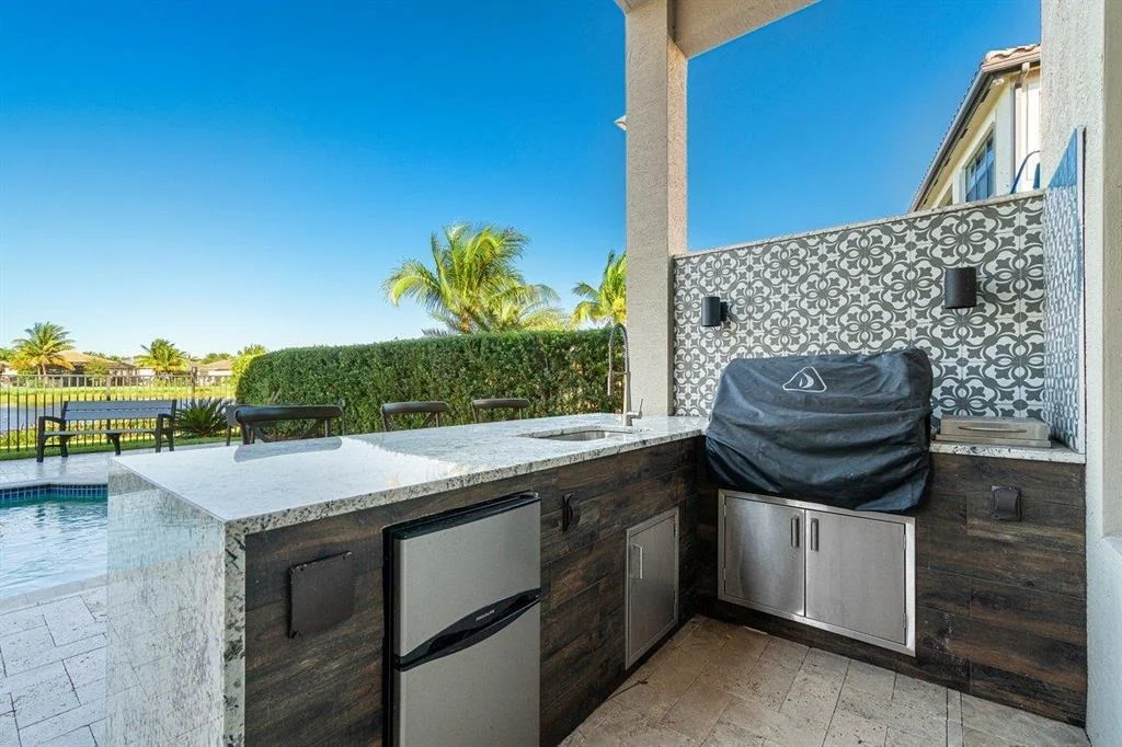 Photo of 16896 Pavilion Way