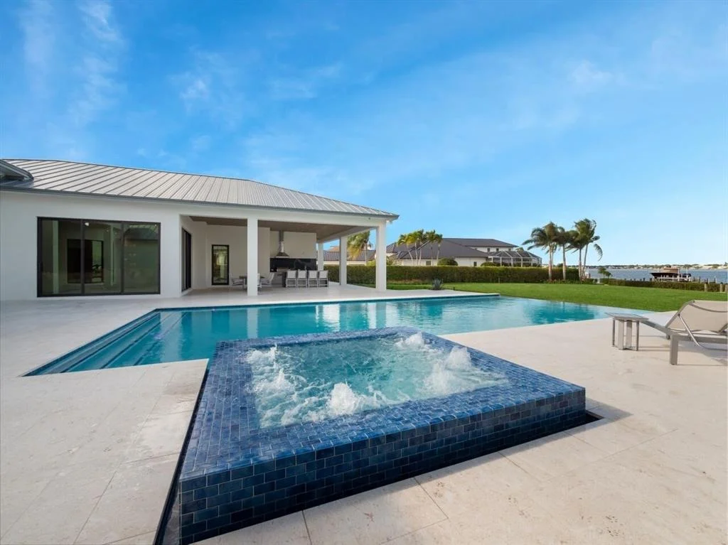Photo of 5695 Pennock Point Road