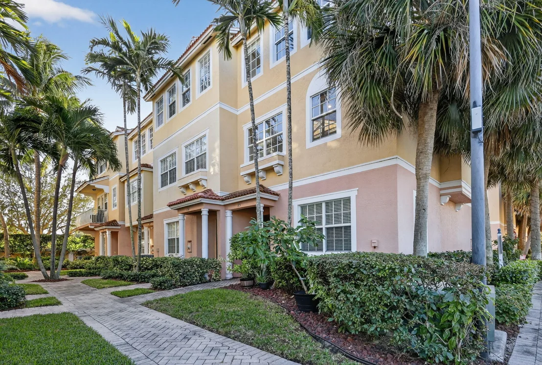 Photo of 115 Harbors Way
