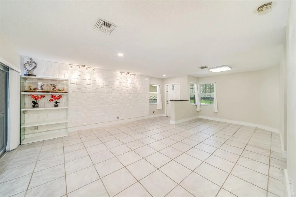 Photo of 3909 Crescent Creek Drive