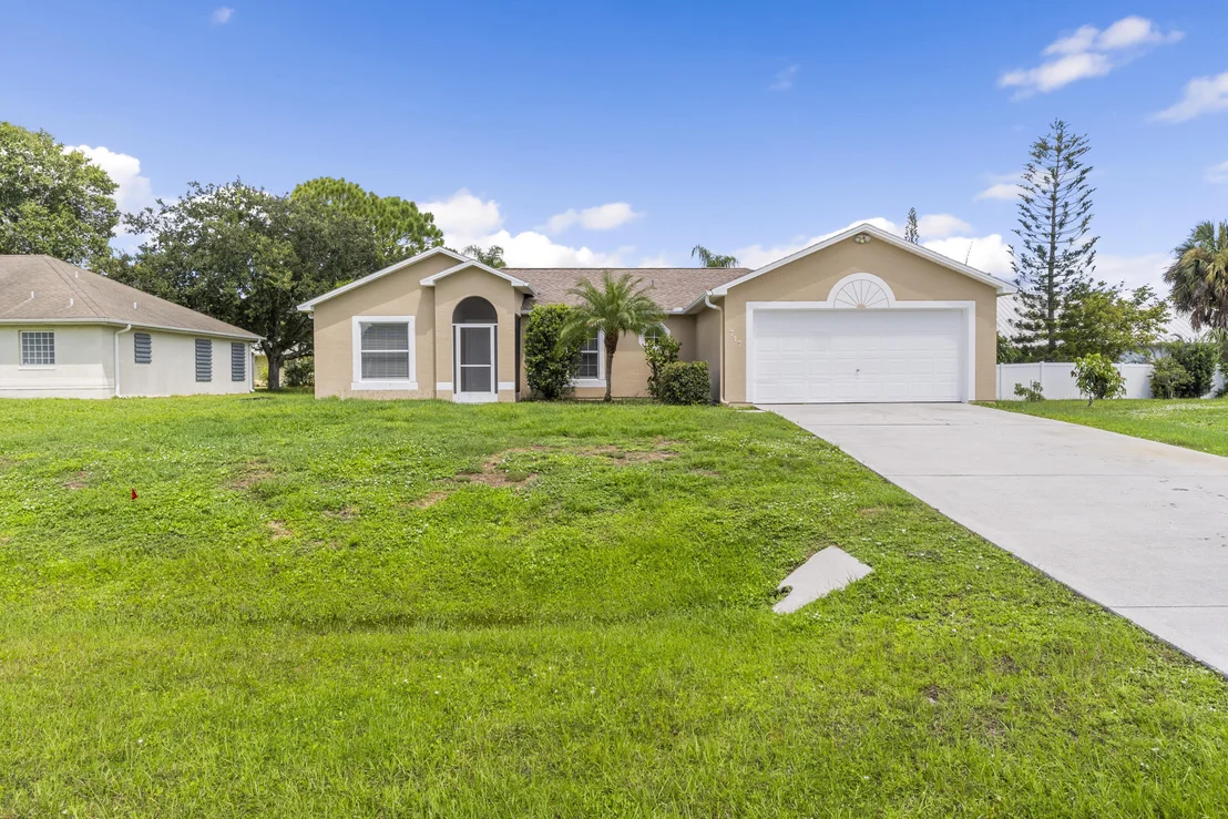 Photo of 717 Tulip Drive