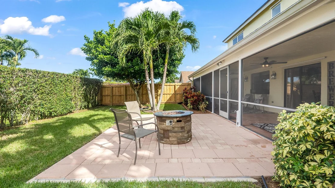 Photo of 23059 Sunfield Drive