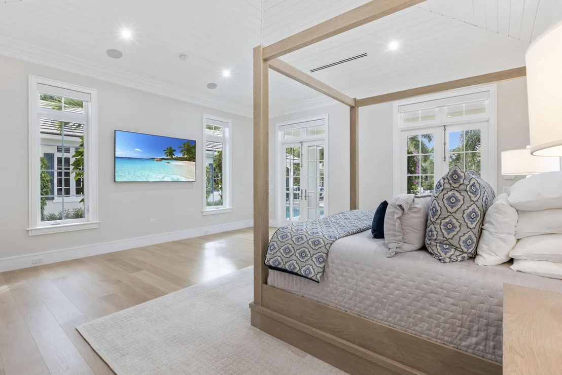 Photo of 1222 N Ocean Boulevard