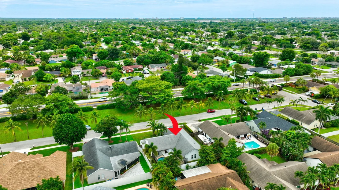 Photo of 586 NW 45TH Way