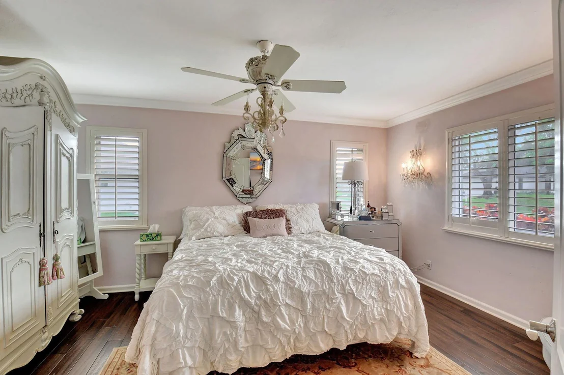 Photo of 3307 Lakeview Drive