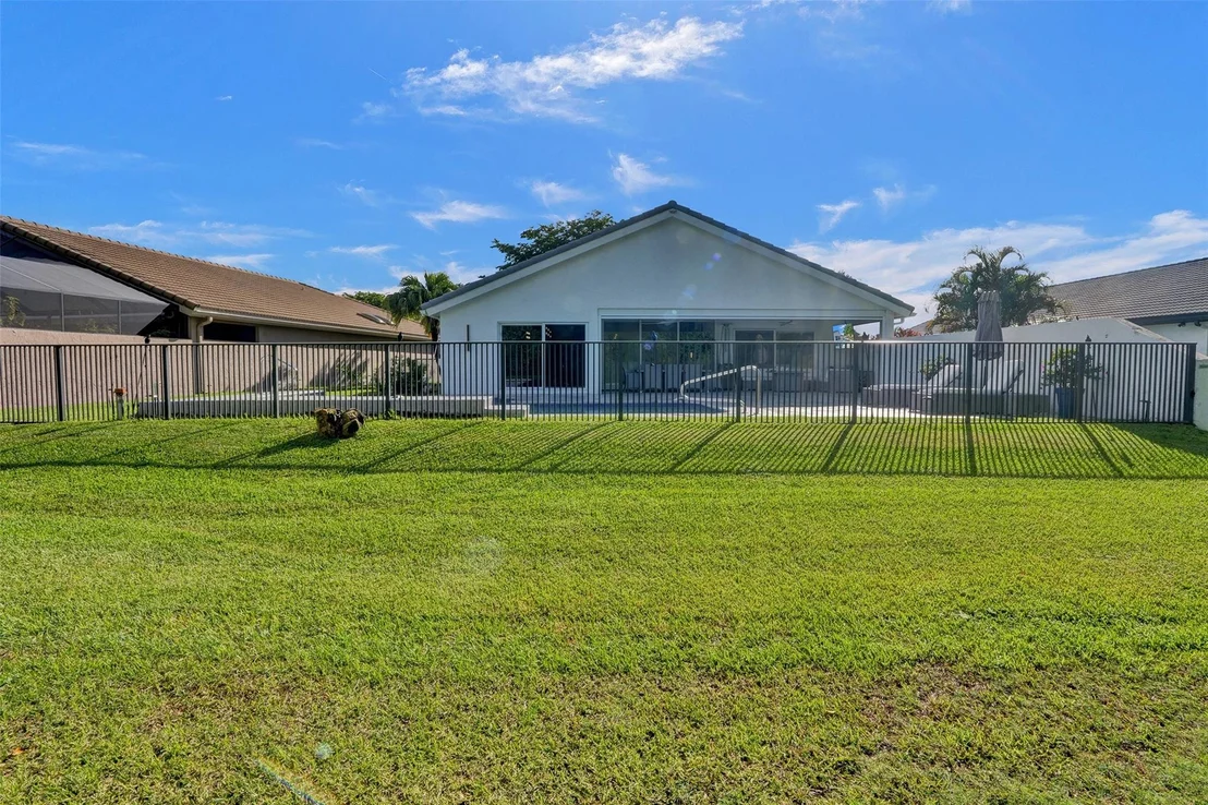 Photo of 11180 Clover Leaf Circle