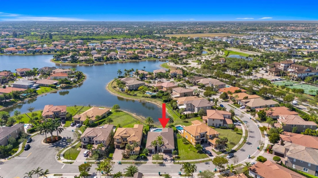 Photo of 9130 Edgewater Bend
