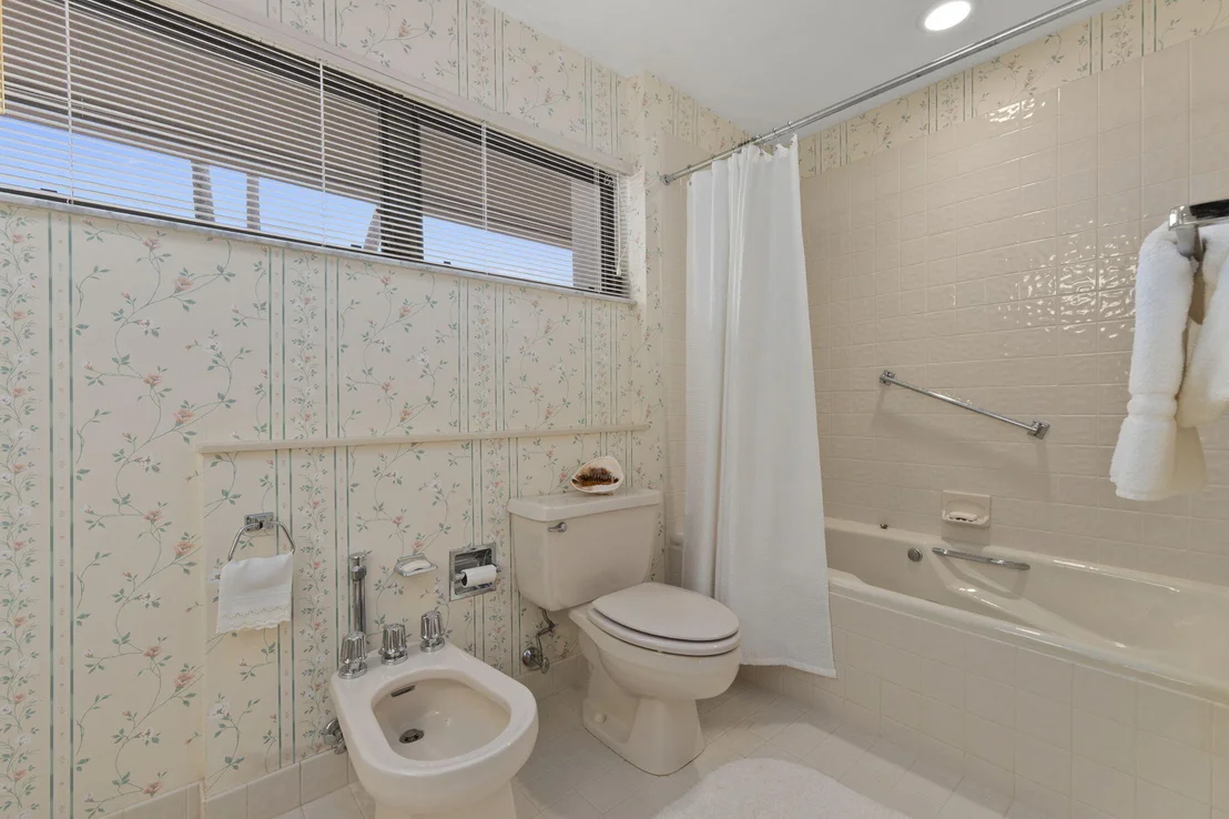 Photo of 4873 SE Bayshore Terrace
