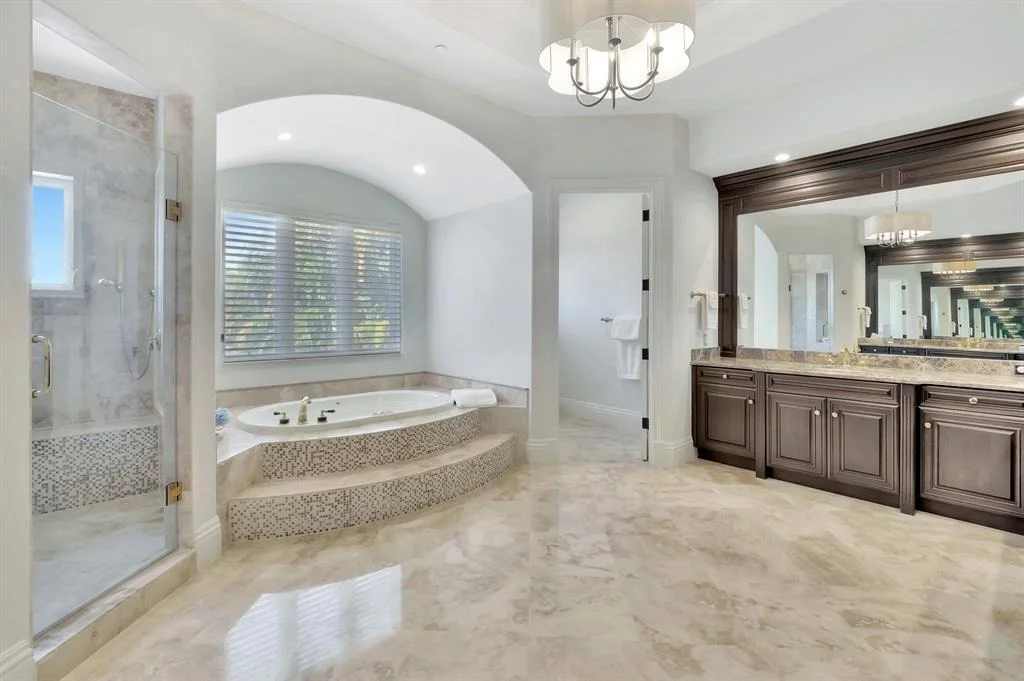Photo of 4022 S Ocean Boulevard