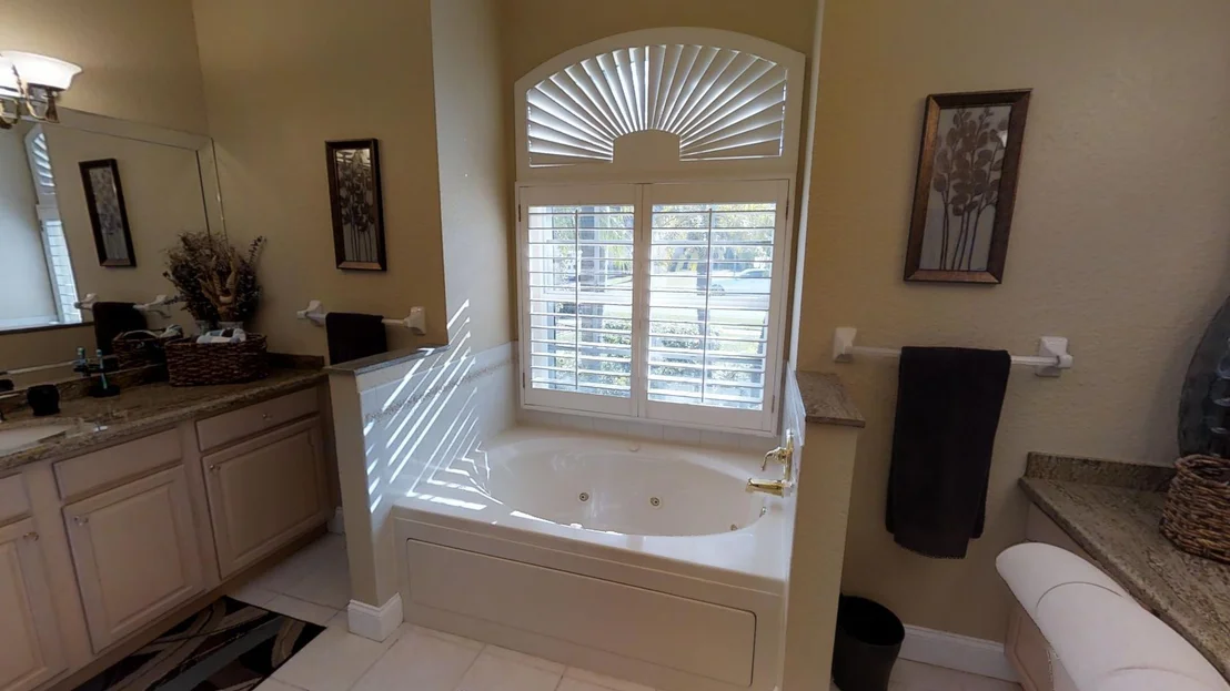 Photo of 11331 Edgewater Circle
