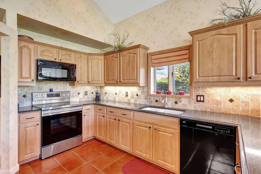 Photo of 6446 SE Oakmont Place