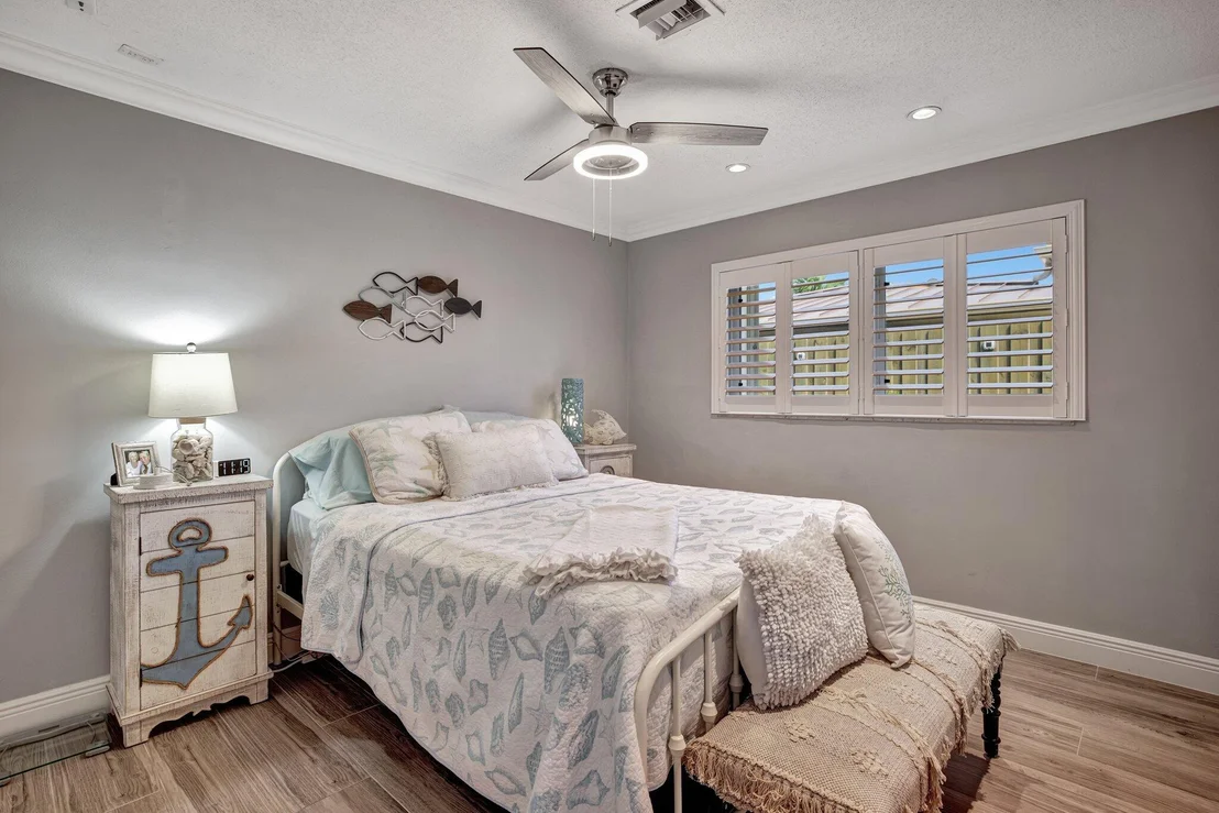 Photo of 330 SE 16th Avenue