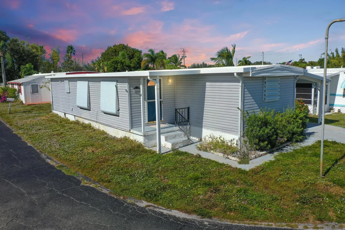 Photo of 609 Garden View