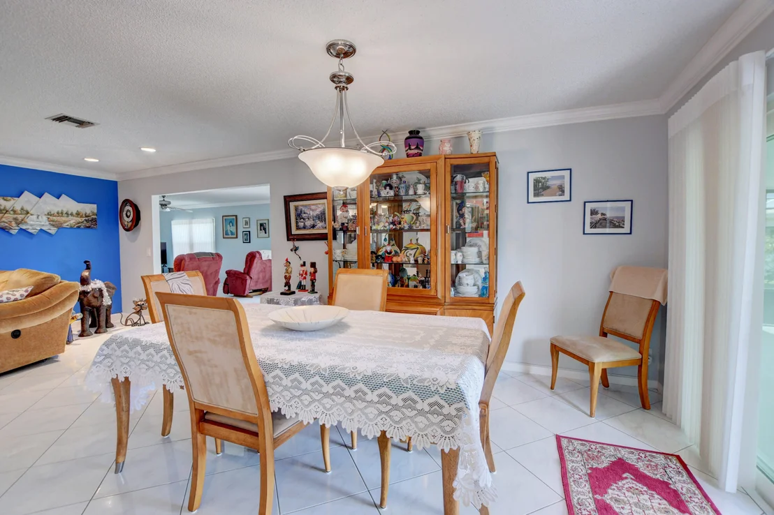 Photo of 6639 Overland Drive