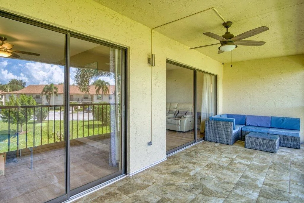 Photo of Unit B at 1402 Pinecrest Circle