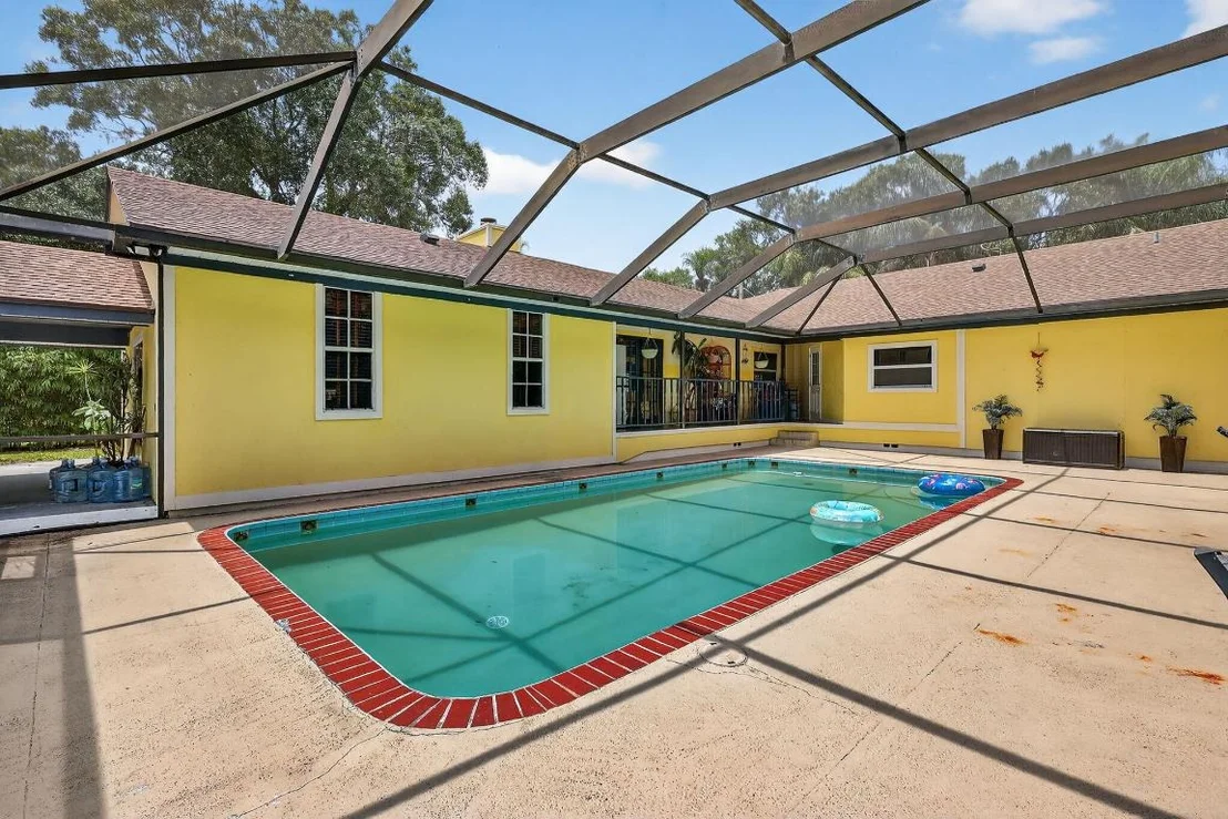 Photo of 600 Gopher Hill Road