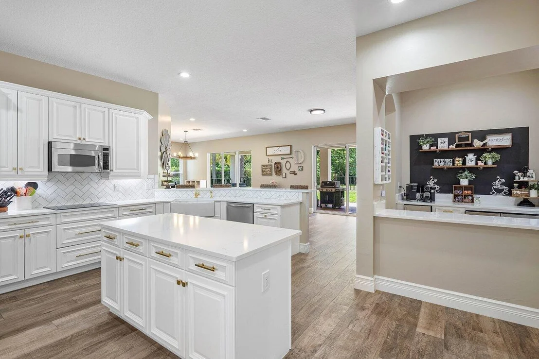Photo of 644 Forest Bent Boulevard