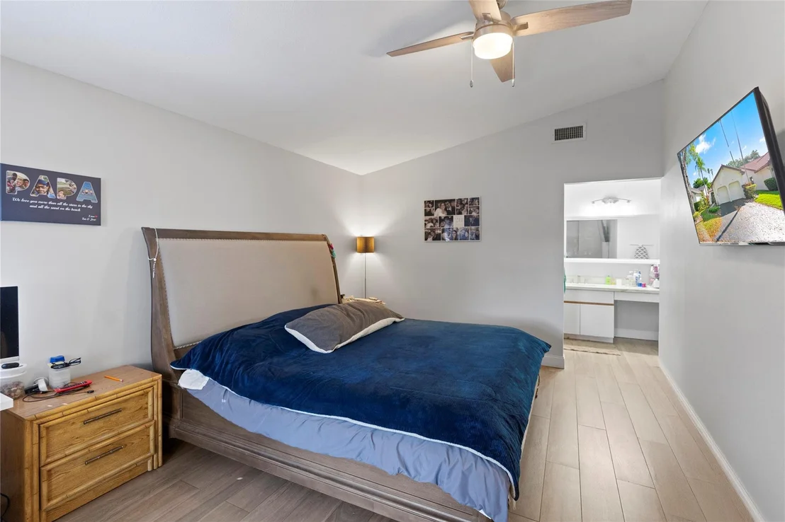 Photo of 2177 Montpeliar