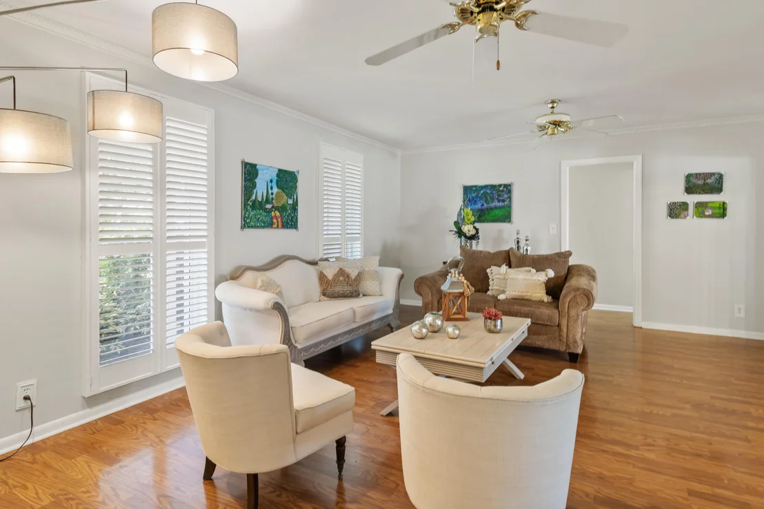 Photo of 1518 Point Way