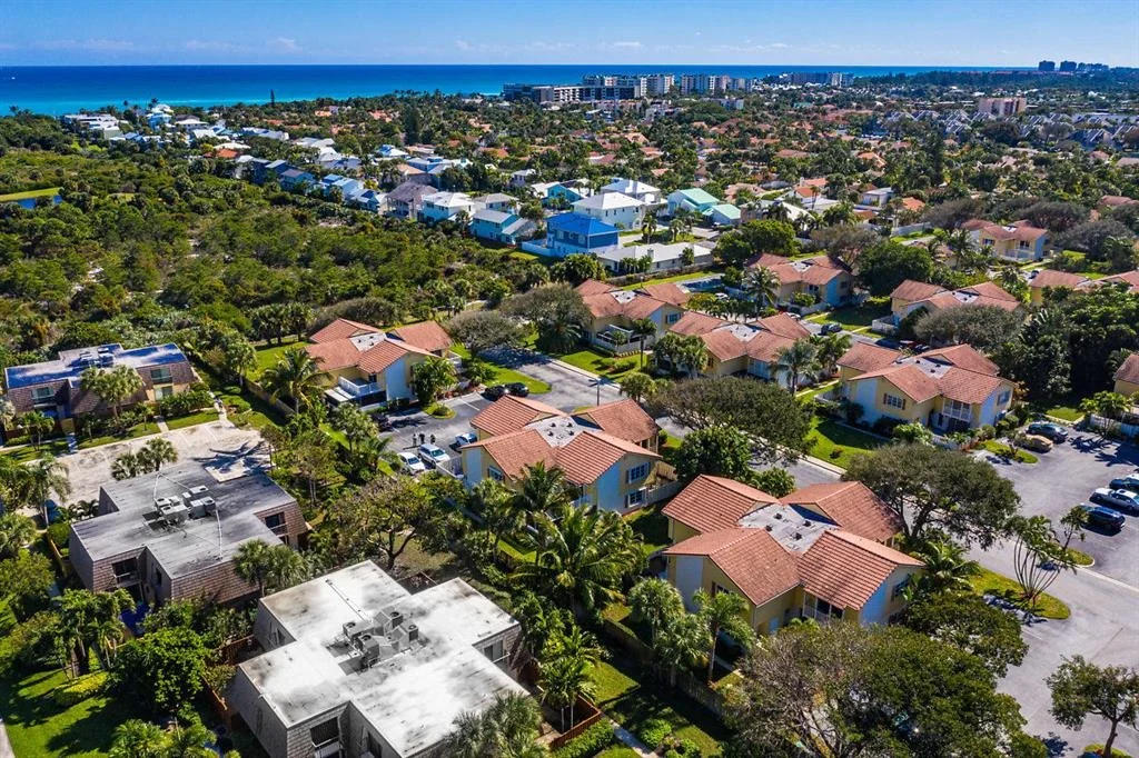 Photo of 142 Seabreeze Circle