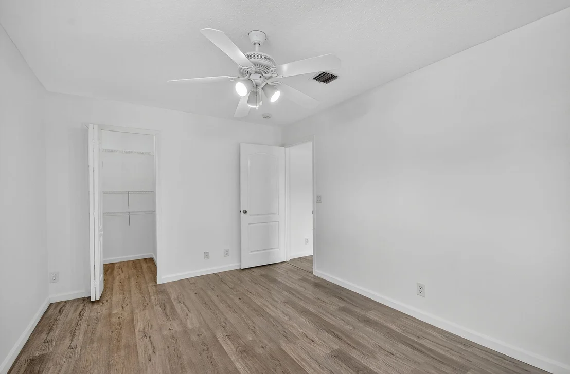 Photo of 2707 Pointe Circle