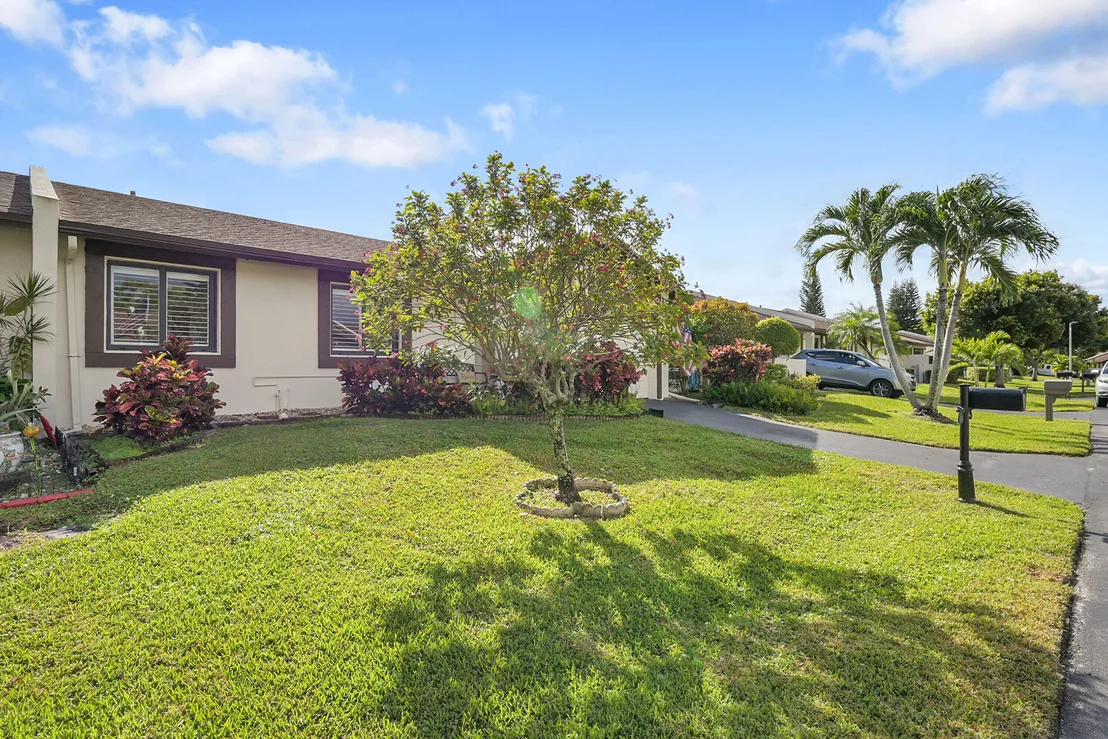 Photo of 15903 Laurel Oak Circle