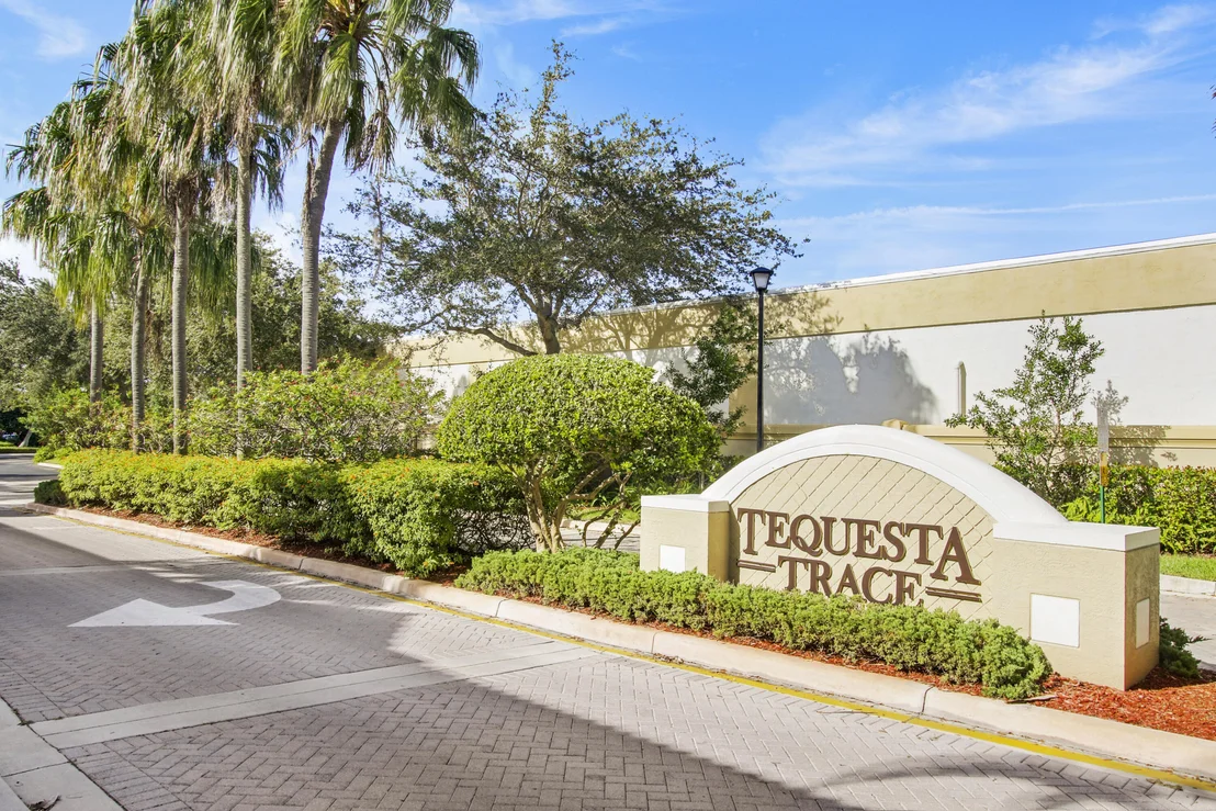 Photo of Unit B at 105 Lighthouse Circle