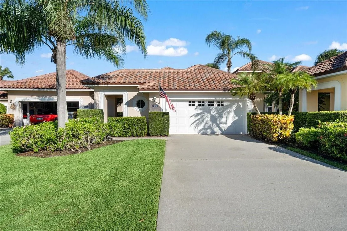 Photo of 1725 Victoria Circle