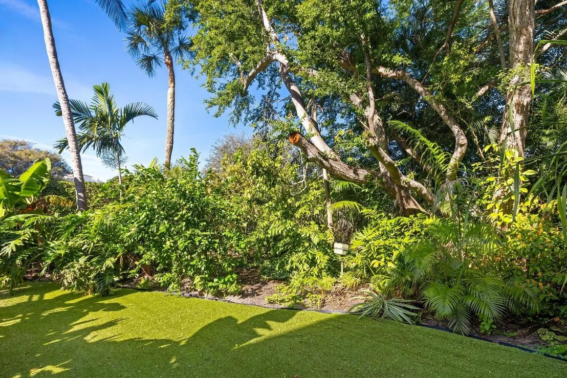 Photo of 422 Addison Park Lane