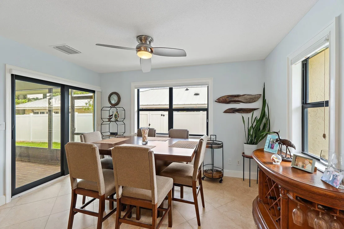Photo of 348 River Drive